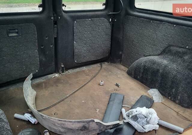 Серый Пежо Эксперт груз.-пасс., объемом двигателя 2 л и пробегом 300 тыс. км за 2300 $, фото 19 на Automoto.ua