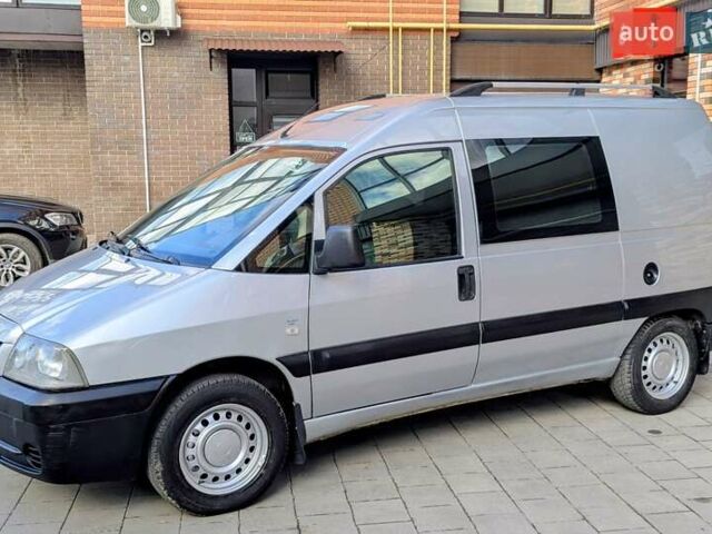 Серый Пежо Эксперт груз.-пасс., объемом двигателя 2 л и пробегом 250 тыс. км за 3999 $, фото 3 на Automoto.ua