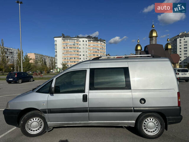 Серый Пежо Эксперт груз.-пасс., объемом двигателя 2 л и пробегом 440 тыс. км за 4000 $, фото 2 на Automoto.ua