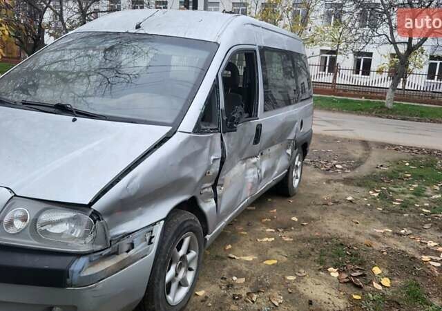 Серый Пежо Эксперт груз.-пасс., объемом двигателя 2 л и пробегом 300 тыс. км за 2300 $, фото 11 на Automoto.ua