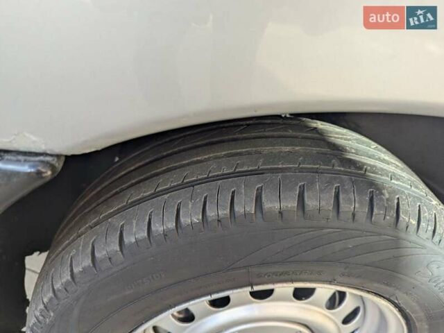 Сірий Пежо Експерт вант.-пас., об'ємом двигуна 2 л та пробігом 250 тис. км за 3999 $, фото 21 на Automoto.ua