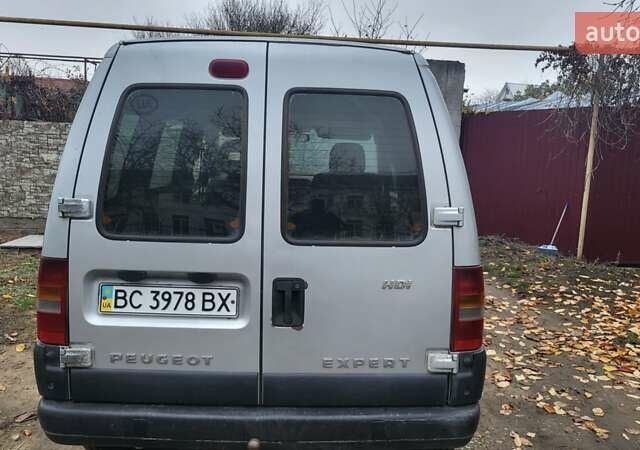 Серый Пежо Эксперт груз.-пасс., объемом двигателя 2 л и пробегом 300 тыс. км за 2300 $, фото 7 на Automoto.ua