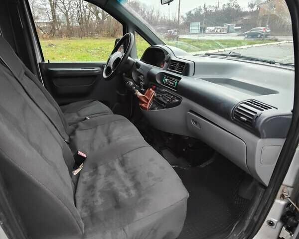 Серый Пежо Эксперт груз.-пасс., объемом двигателя 2 л и пробегом 300 тыс. км за 3700 $, фото 15 на Automoto.ua