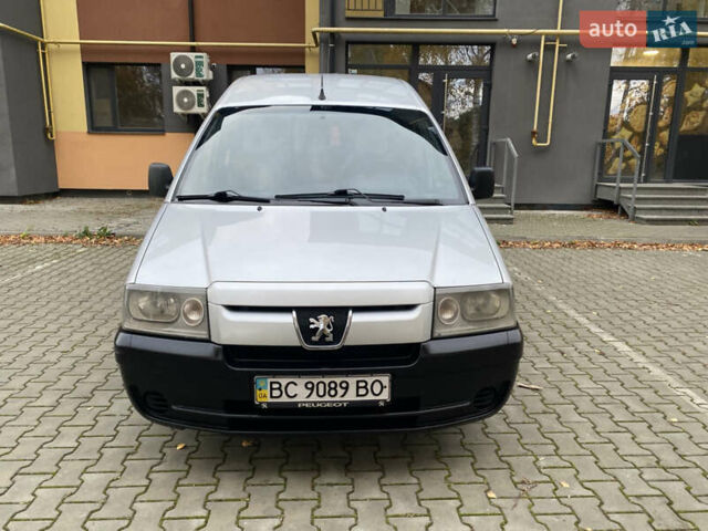 Пежо Эксперт груз.-пасс. 2005 в Луцке на Automoto.ua Серый Пежо Эксперт груз.-пасс., объемом двигателя 2 л и пробегом 290 тыс. км за 4800 $, фото 2 на Automoto.ua