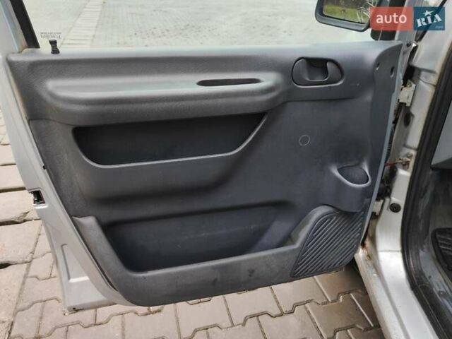 Серый Пежо Эксперт груз.-пасс., объемом двигателя 2 л и пробегом 300 тыс. км за 3700 $, фото 14 на Automoto.ua