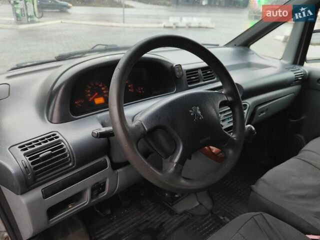 Серый Пежо Эксперт груз.-пасс., объемом двигателя 2 л и пробегом 300 тыс. км за 3700 $, фото 9 на Automoto.ua