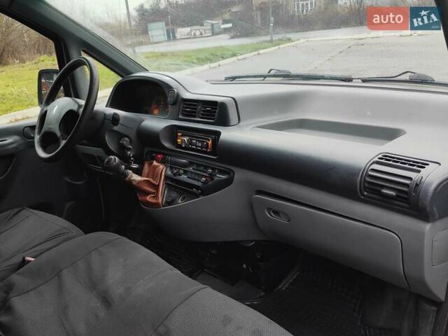 Серый Пежо Эксперт груз.-пасс., объемом двигателя 2 л и пробегом 300 тыс. км за 3700 $, фото 16 на Automoto.ua