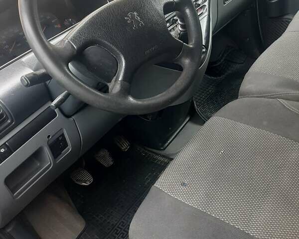 Сірий Пежо Експерт вант.-пас., об'ємом двигуна 2 л та пробігом 400 тис. км за 4500 $, фото 2 на Automoto.ua