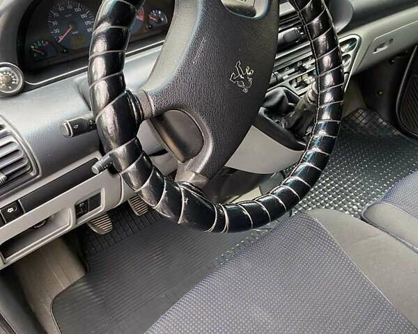 Пежо Эксперт груз.-пасс. 2006 в Томашполе на Automoto.ua Серый Пежо Эксперт груз.-пасс., объемом двигателя 2 л и пробегом 235 тыс. км за 5200 $, фото 18 на Automoto.ua