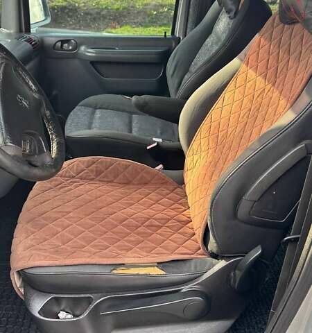 Серый Пежо Эксперт груз.-пасс., объемом двигателя 2 л и пробегом 296 тыс. км за 4700 $, фото 5 на Automoto.ua