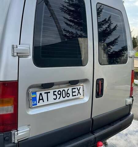 Серый Пежо Эксперт груз.-пасс., объемом двигателя 2 л и пробегом 296 тыс. км за 4700 $, фото 1 на Automoto.ua