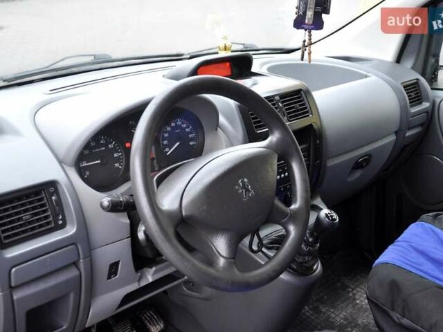 Серый Пежо Эксперт груз.-пасс., объемом двигателя 1.6 л и пробегом 320 тыс. км за 5700 $, фото 15 на Automoto.ua