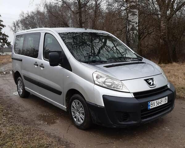 Серый Пежо Эксперт груз.-пасс., объемом двигателя 1.56 л и пробегом 430 тыс. км за 4850 $, фото 1 на Automoto.ua