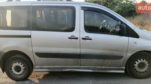 Серый Пежо Эксперт груз.-пасс., объемом двигателя 2 л и пробегом 348 тыс. км за 5200 $, фото 4 на Automoto.ua