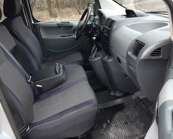 Серый Пежо Эксперт груз.-пасс., объемом двигателя 1.56 л и пробегом 430 тыс. км за 4850 $, фото 5 на Automoto.ua