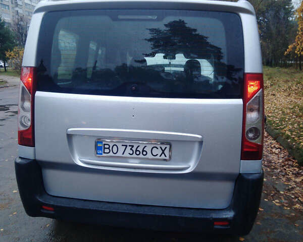 Серый Пежо Эксперт груз.-пасс., объемом двигателя 2 л и пробегом 274 тыс. км за 5500 $, фото 2 на Automoto.ua