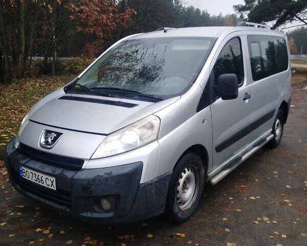 Серый Пежо Эксперт груз.-пасс., объемом двигателя 2 л и пробегом 274 тыс. км за 5500 $, фото 1 на Automoto.ua