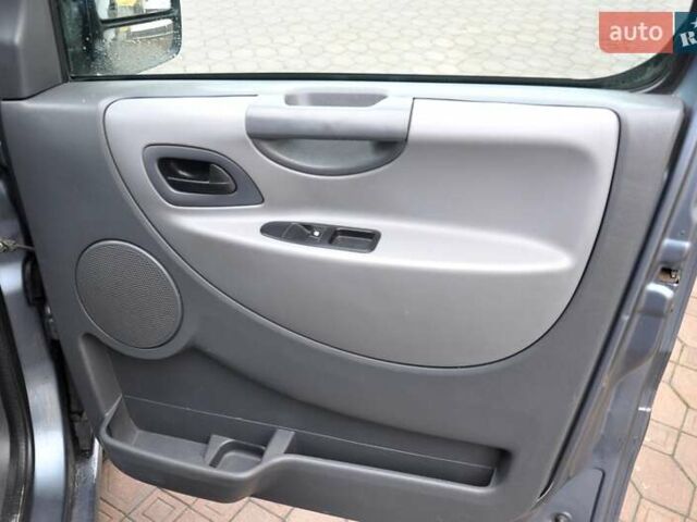 Серый Пежо Эксперт груз.-пасс., объемом двигателя 1.6 л и пробегом 320 тыс. км за 5700 $, фото 17 на Automoto.ua