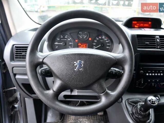 Серый Пежо Эксперт груз.-пасс., объемом двигателя 1.6 л и пробегом 320 тыс. км за 5700 $, фото 27 на Automoto.ua