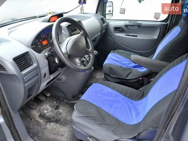 Серый Пежо Эксперт груз.-пасс., объемом двигателя 1.6 л и пробегом 320 тыс. км за 5700 $, фото 14 на Automoto.ua