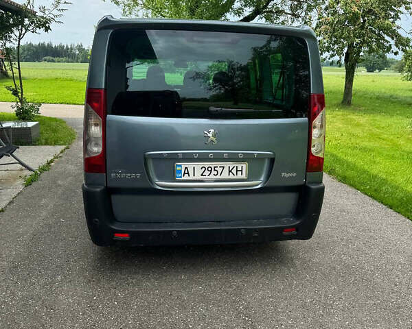 Серый Пежо Эксперт груз.-пасс., объемом двигателя 2 л и пробегом 293 тыс. км за 6200 $, фото 1 на Automoto.ua