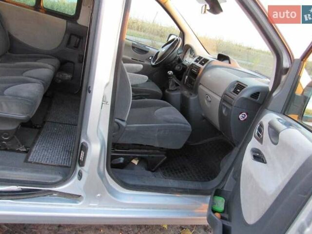 Серый Пежо Эксперт груз.-пасс., объемом двигателя 2 л и пробегом 336 тыс. км за 9500 $, фото 7 на Automoto.ua