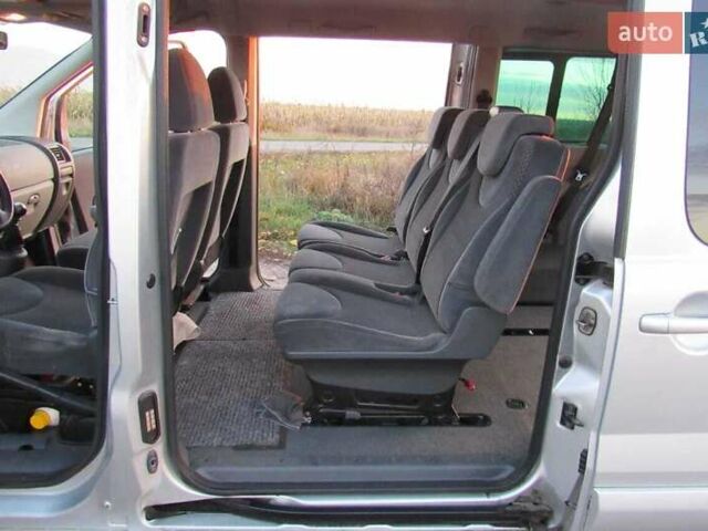 Серый Пежо Эксперт груз.-пасс., объемом двигателя 2 л и пробегом 336 тыс. км за 9500 $, фото 8 на Automoto.ua