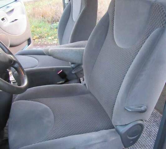 Серый Пежо Эксперт груз.-пасс., объемом двигателя 2 л и пробегом 336 тыс. км за 9500 $, фото 12 на Automoto.ua