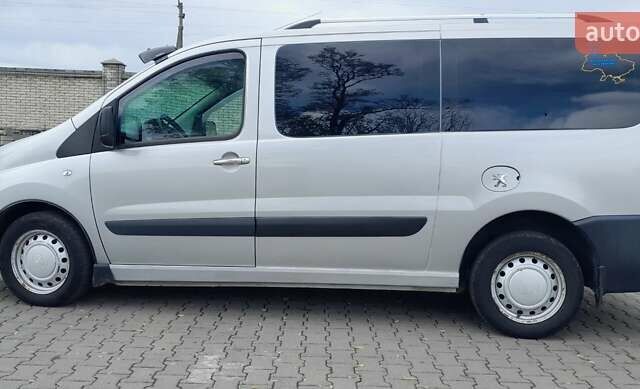 Серый Пежо Эксперт груз.-пасс., объемом двигателя 2 л и пробегом 306 тыс. км за 5900 $, фото 3 на Automoto.ua
