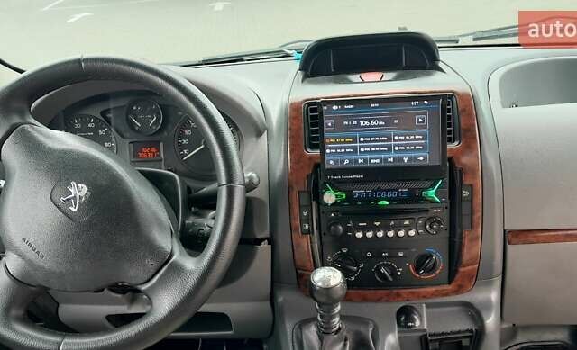 Серый Пежо Эксперт груз.-пасс., объемом двигателя 2 л и пробегом 306 тыс. км за 5900 $, фото 10 на Automoto.ua