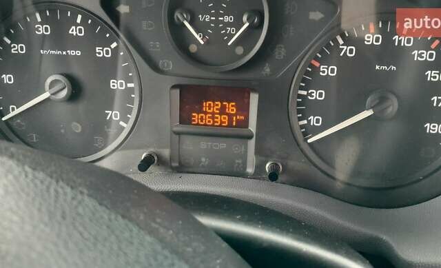 Серый Пежо Эксперт груз.-пасс., объемом двигателя 2 л и пробегом 306 тыс. км за 5900 $, фото 9 на Automoto.ua