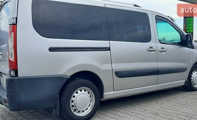 Серый Пежо Эксперт груз.-пасс., объемом двигателя 2 л и пробегом 306 тыс. км за 5900 $, фото 4 на Automoto.ua