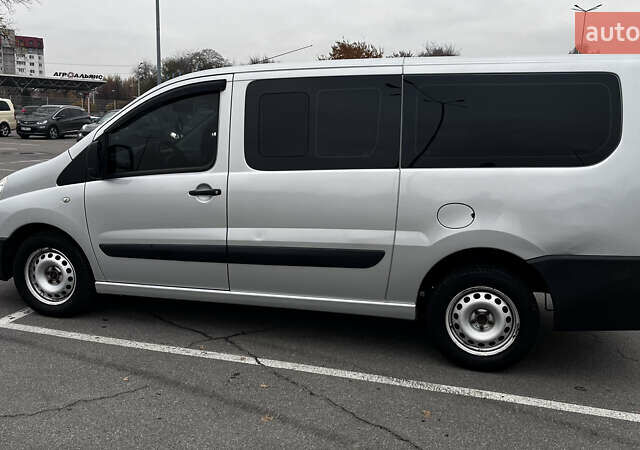 Серый Пежо Эксперт груз.-пасс., объемом двигателя 2 л и пробегом 289 тыс. км за 9300 $, фото 3 на Automoto.ua