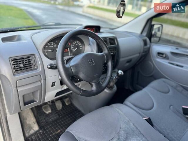 Серый Пежо Эксперт груз.-пасс., объемом двигателя 2 л и пробегом 289 тыс. км за 9900 $, фото 9 на Automoto.ua