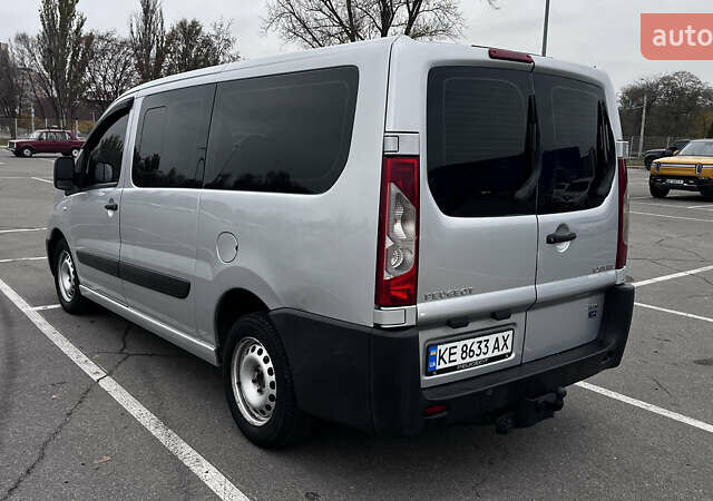 Серый Пежо Эксперт груз.-пасс., объемом двигателя 2 л и пробегом 289 тыс. км за 9300 $, фото 4 на Automoto.ua