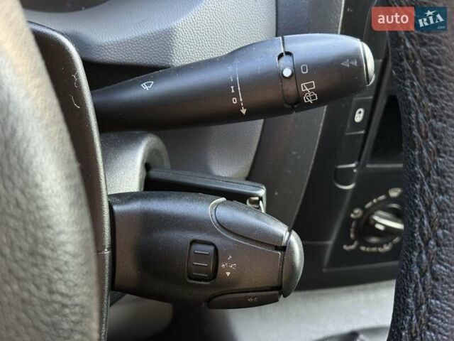 Серый Пежо Эксперт груз.-пасс., объемом двигателя 2 л и пробегом 289 тыс. км за 9900 $, фото 15 на Automoto.ua