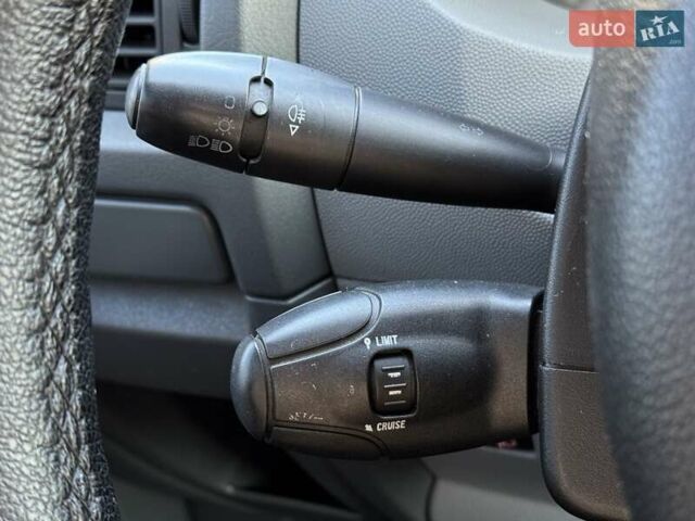 Серый Пежо Эксперт груз.-пасс., объемом двигателя 2 л и пробегом 289 тыс. км за 9900 $, фото 14 на Automoto.ua