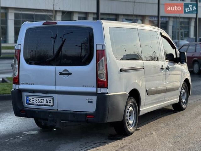 Серый Пежо Эксперт груз.-пасс., объемом двигателя 2 л и пробегом 289 тыс. км за 9900 $, фото 3 на Automoto.ua