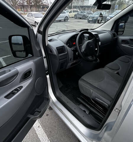 Серый Пежо Эксперт груз.-пасс., объемом двигателя 2 л и пробегом 289 тыс. км за 9300 $, фото 16 на Automoto.ua