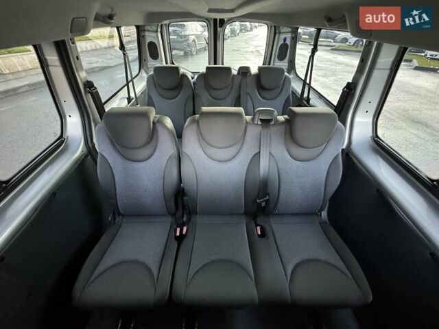 Серый Пежо Эксперт груз.-пасс., объемом двигателя 2 л и пробегом 289 тыс. км за 9900 $, фото 21 на Automoto.ua