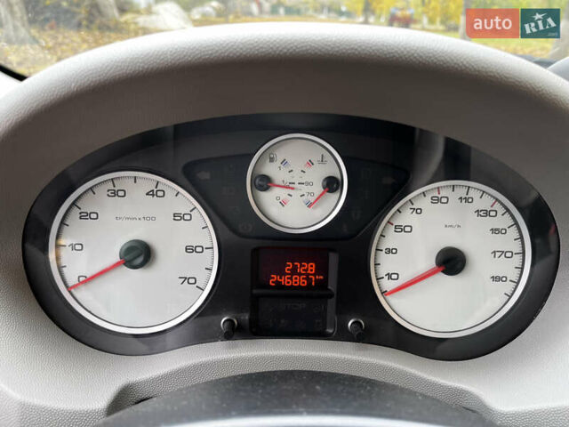 Пежо Эксперт груз.-пасс. 2012 в Залещиках на Automoto.ua Серый Пежо Эксперт груз.-пасс., объемом двигателя 2 л и пробегом 246 тыс. км за 11200 $, фото 13 на Automoto.ua