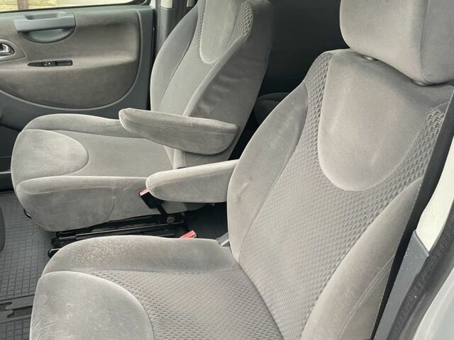 Сірий Пежо Експерт вант.-пас., об'ємом двигуна 2 л та пробігом 330 тис. км за 10500 $, фото 3 на Automoto.ua