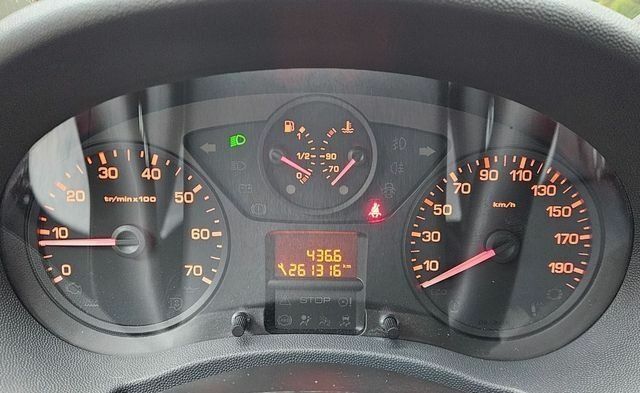 Серый Пежо Эксперт груз.-пасс., объемом двигателя 2 л и пробегом 259 тыс. км за 8500 $, фото 22 на Automoto.ua