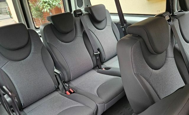 Серый Пежо Эксперт груз.-пасс., объемом двигателя 2 л и пробегом 259 тыс. км за 8500 $, фото 17 на Automoto.ua