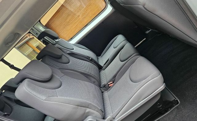 Серый Пежо Эксперт груз.-пасс., объемом двигателя 2 л и пробегом 259 тыс. км за 8500 $, фото 16 на Automoto.ua