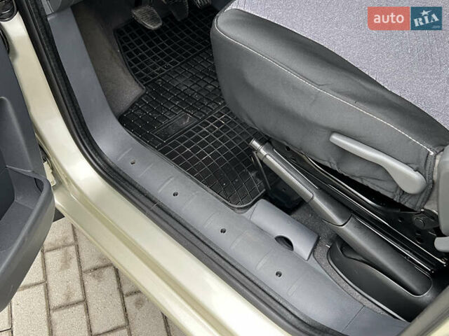 Сірий Пежо Експерт вант.-пас., об'ємом двигуна 2 л та пробігом 226 тис. км за 12800 $, фото 41 на Automoto.ua