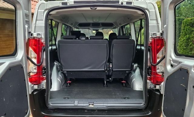 Серый Пежо Эксперт груз.-пасс., объемом двигателя 2 л и пробегом 259 тыс. км за 8500 $, фото 15 на Automoto.ua