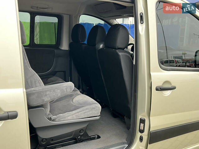 Сірий Пежо Експерт вант.-пас., об'ємом двигуна 2 л та пробігом 226 тис. км за 12800 $, фото 48 на Automoto.ua