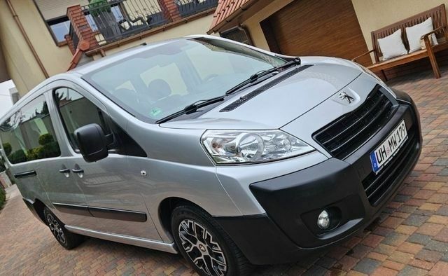 Серый Пежо Эксперт груз.-пасс., объемом двигателя 2 л и пробегом 259 тыс. км за 8300 $, фото 5 на Automoto.ua