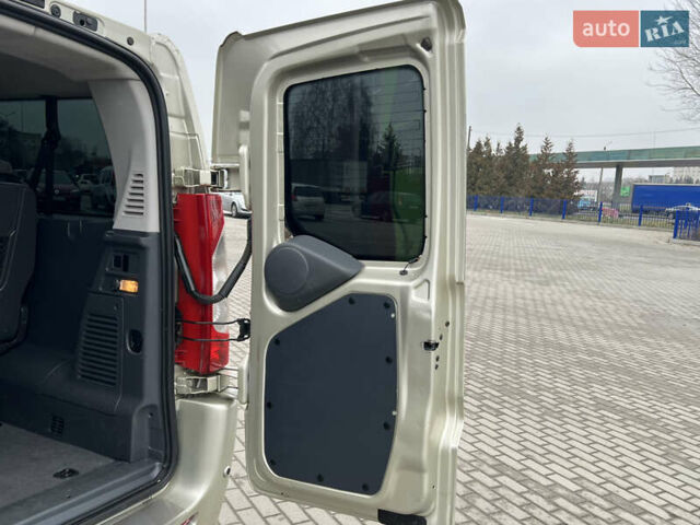 Сірий Пежо Експерт вант.-пас., об'ємом двигуна 2 л та пробігом 226 тис. км за 12800 $, фото 60 на Automoto.ua